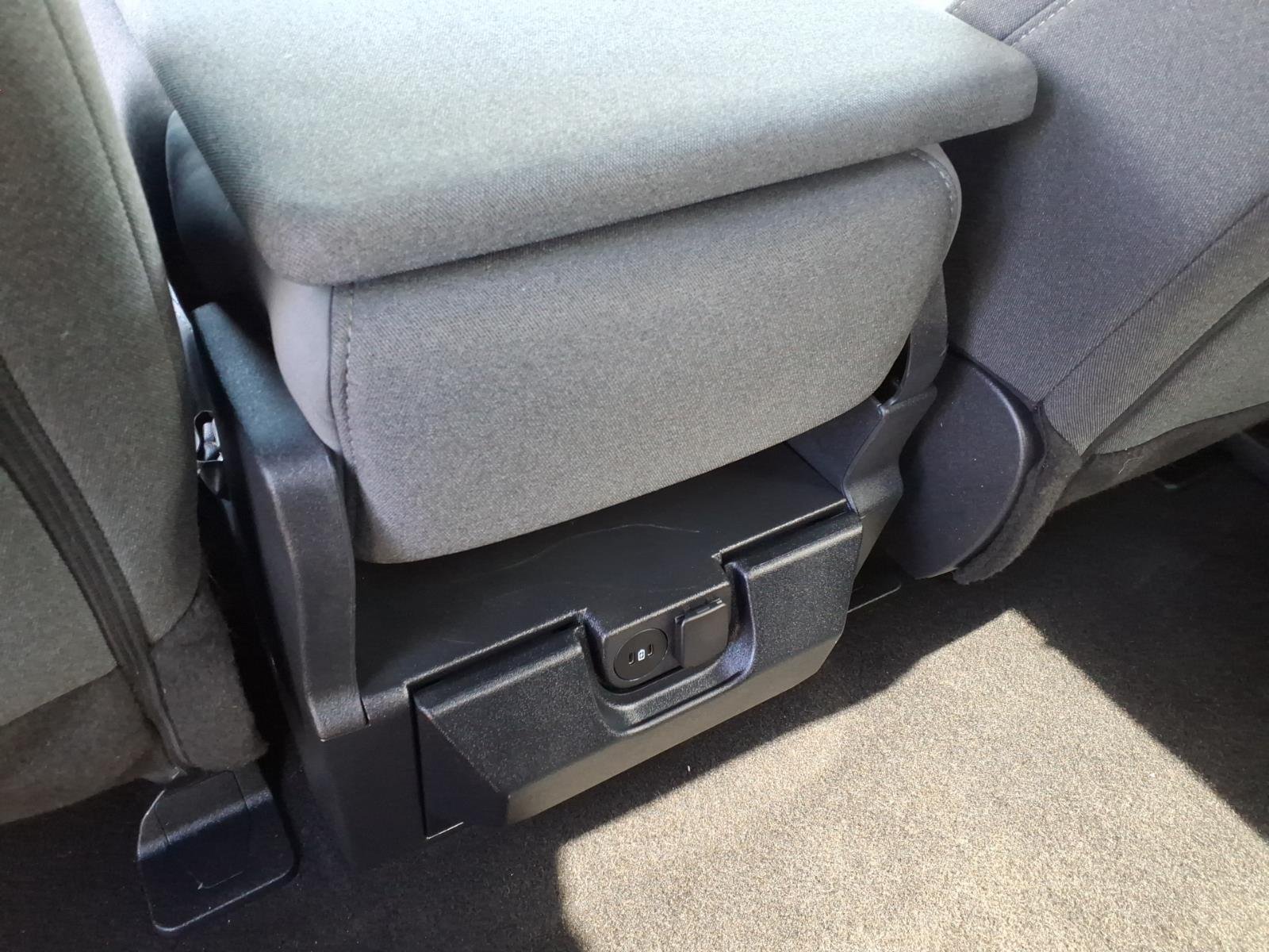 Used 2025 Black Metallic Ford XLT image 14