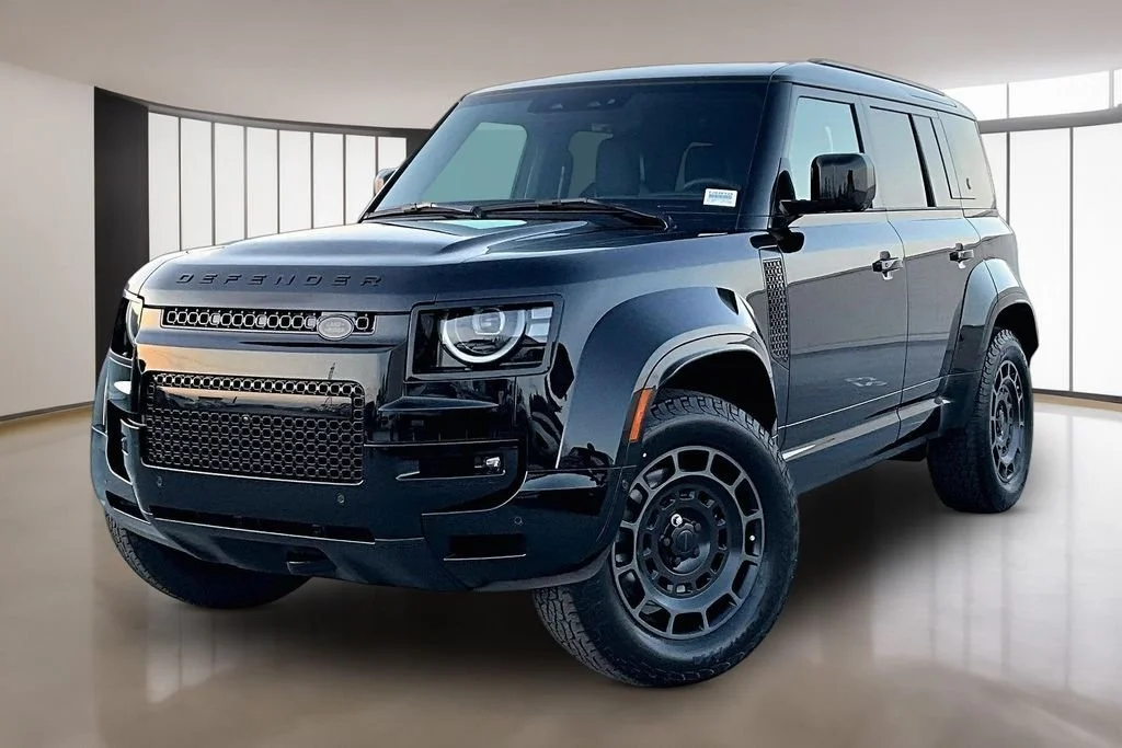 New 2026 Narvik Black LAND ROVER  image 1