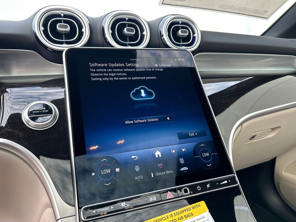 New 2027 Starling Blue Metallic Mercedes-Benz GLC 300 image 19