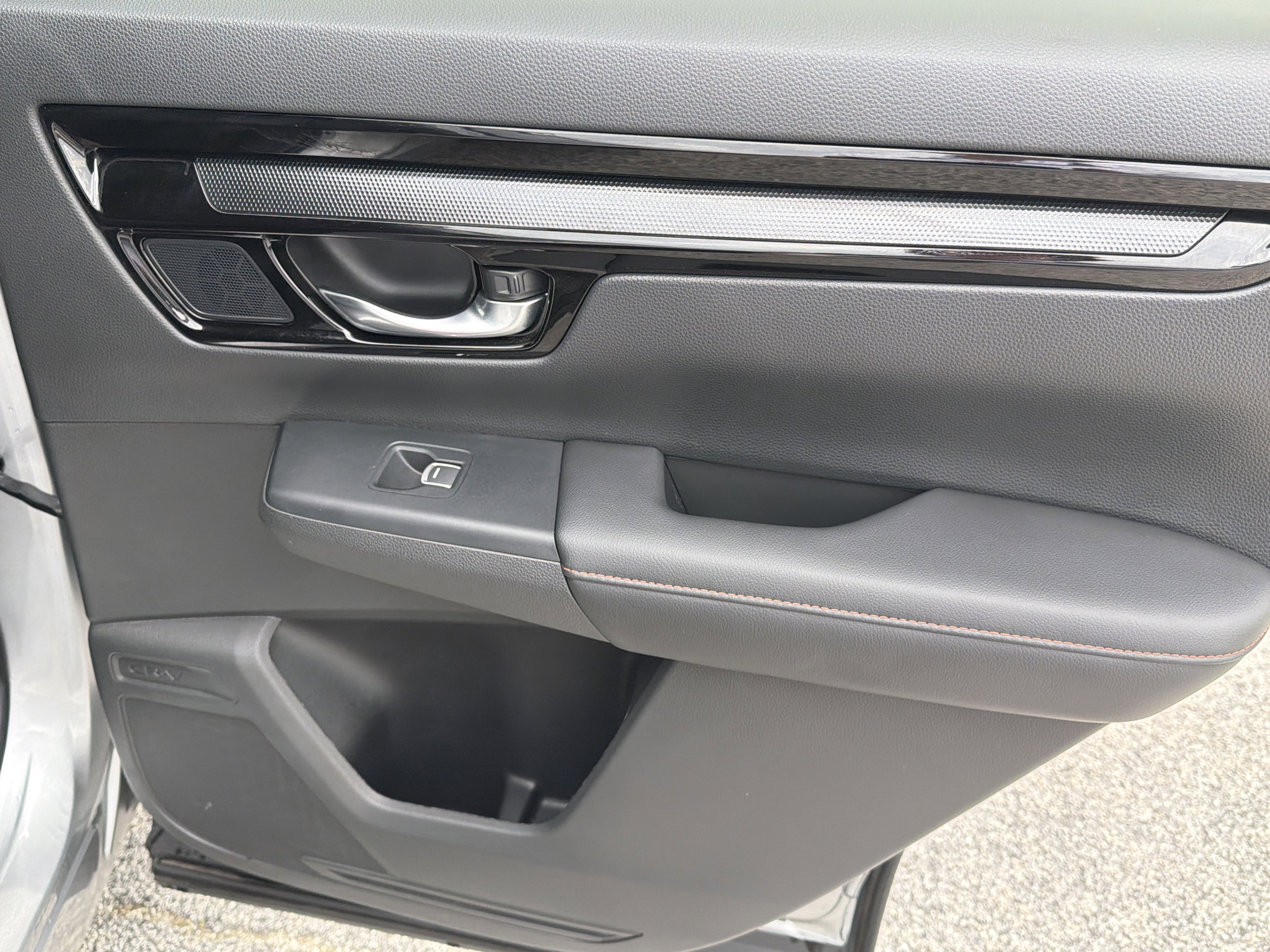 Used 2023 Lunar Silver Metallic Honda Sport Touring image 17