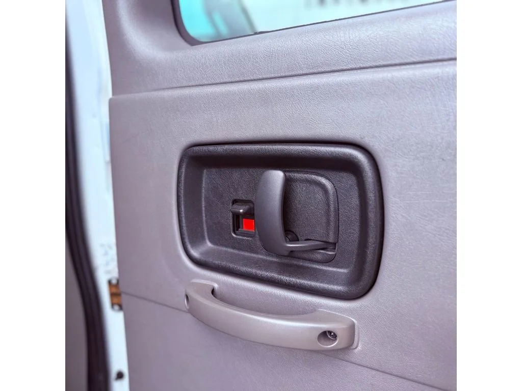 Used 2025 Summit White Chevrolet LT image 22