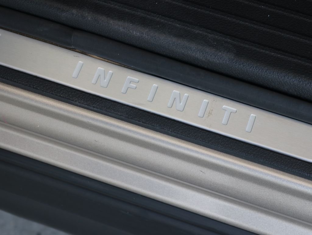 Certified Used 2023 Silver INFINITI LUXE image 24