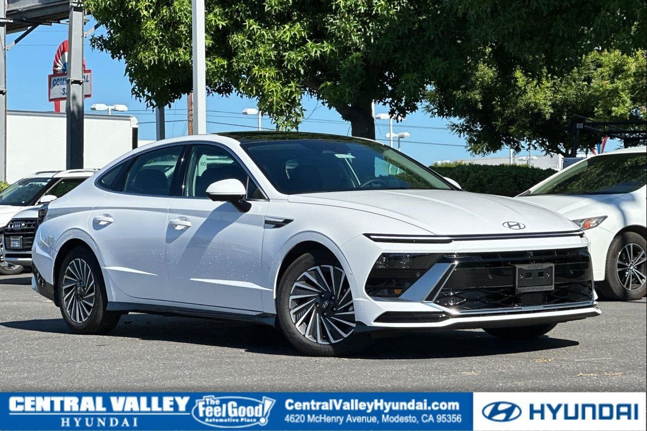 New 2026 Serenity White Hyundai Limited image 1