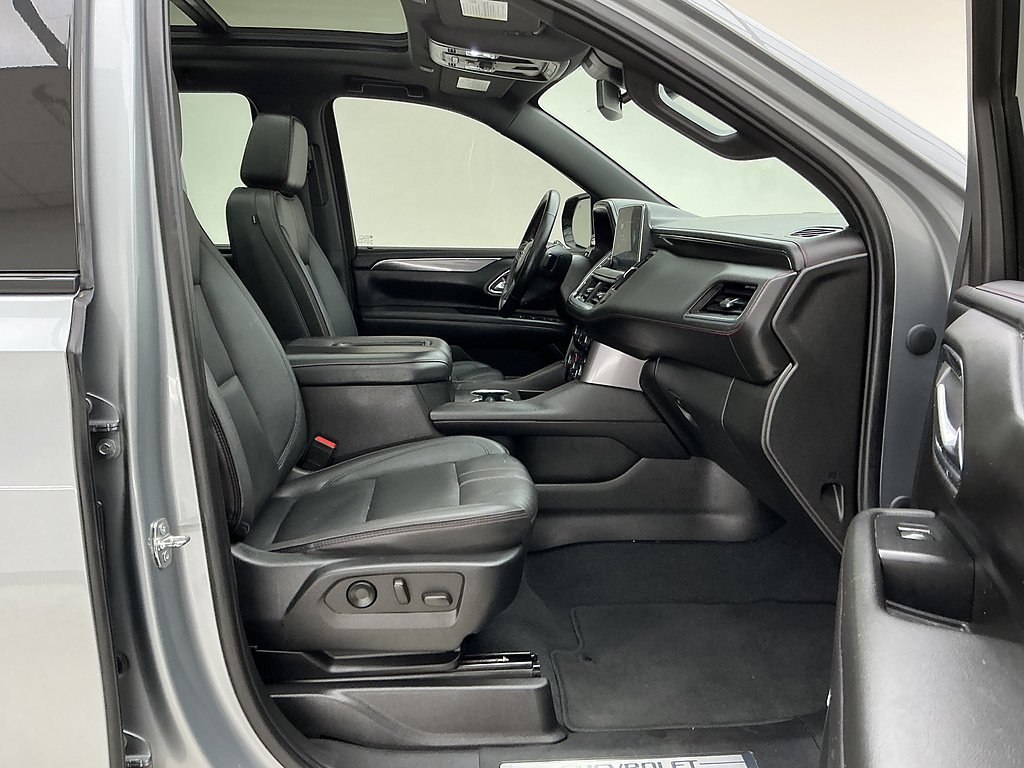 Used 2023 Sterling Gray Metallic Chevrolet RST image 29