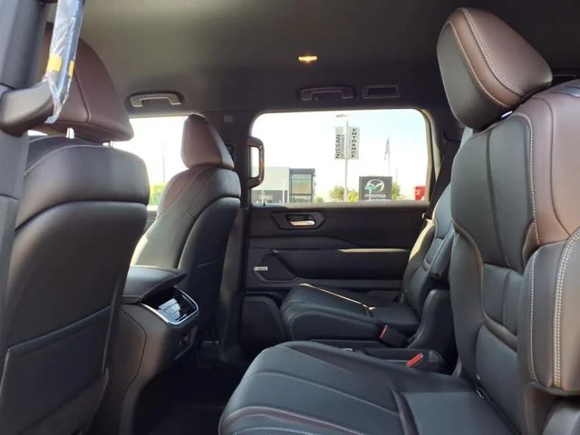 2026 Nissan Armada SL - Photo 11