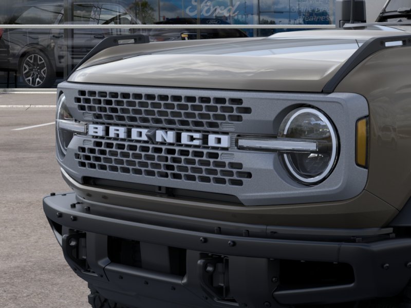 New 2026 Marsh Gray Ford Badlands image 20