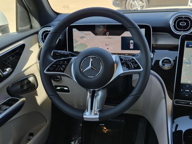 New 2026 Polar White Mercedes-Benz GLC 300 image 18