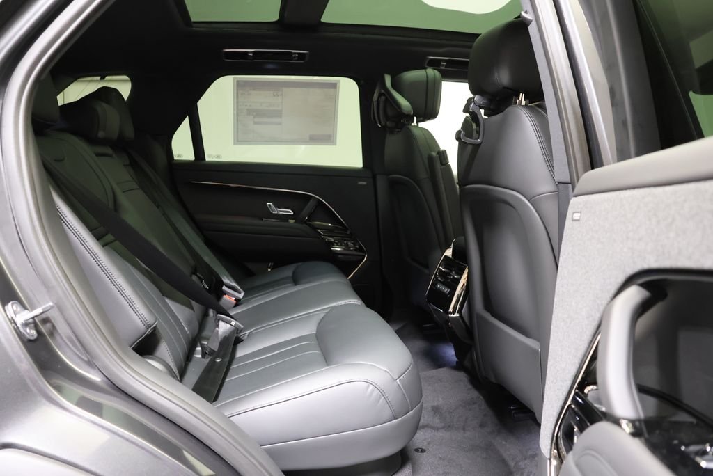 New 2026 Carpathian Grey Land Rover Dynamic SE image 44