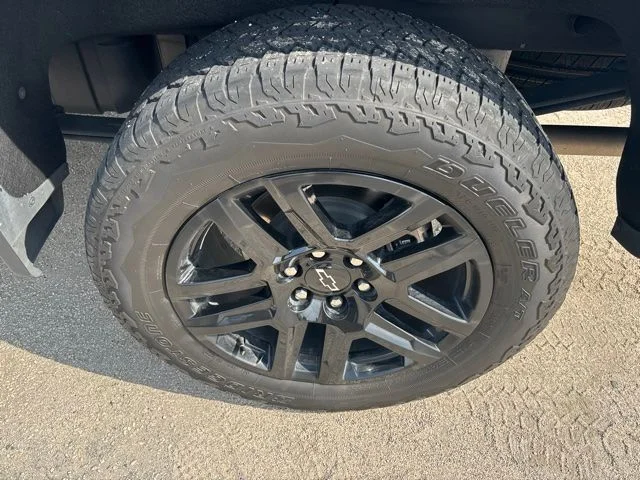 Used 2025 Gray Chevrolet LT Trail Boss image 5