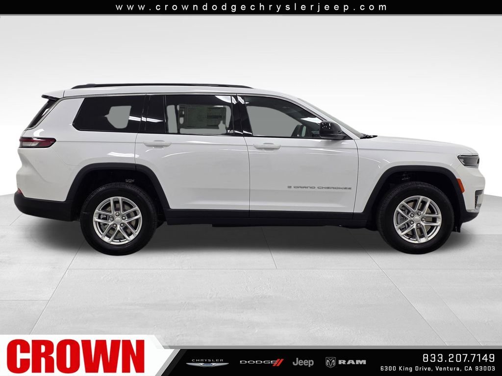 New 2026 Bright White Clear-Coat Exterior Paint Jeep  image 4