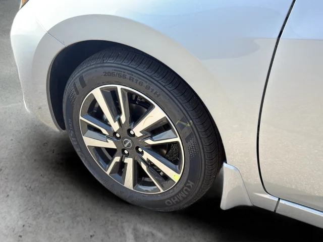 Certified Used 2025 Silver Nissan 1.6 SV image 29