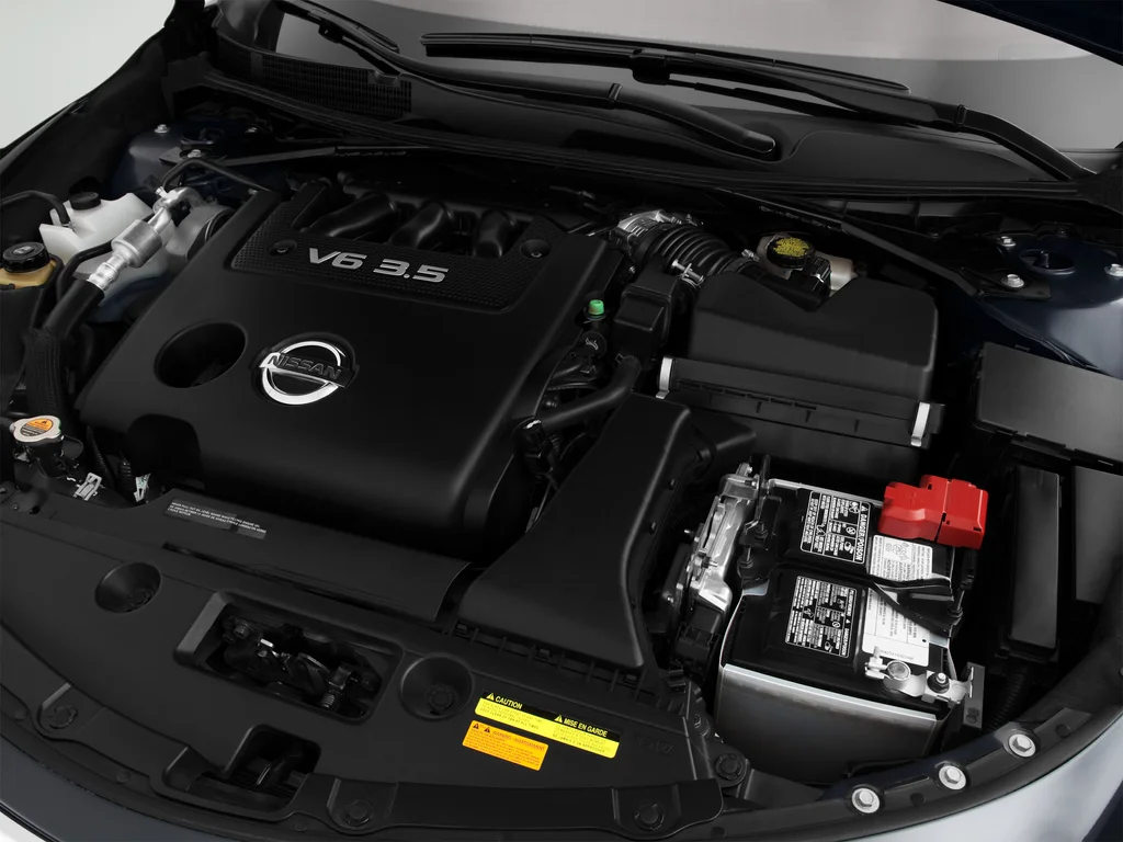 Used 2013 Blue Nissan 2.5 S image 15