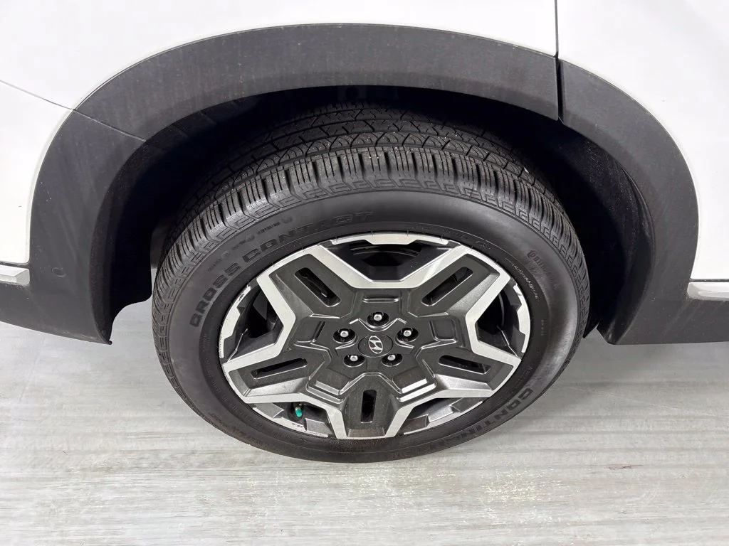 Used 2023 White Hyundai Limited image 10