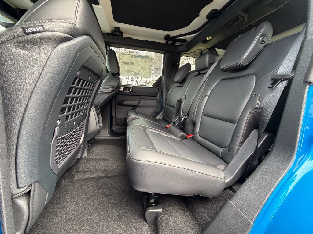 Used 2025 Blue Ford Badlands image 23