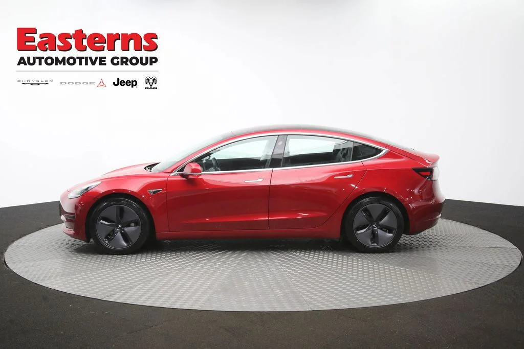 Used 2018 Red Tesla Long Range image 54