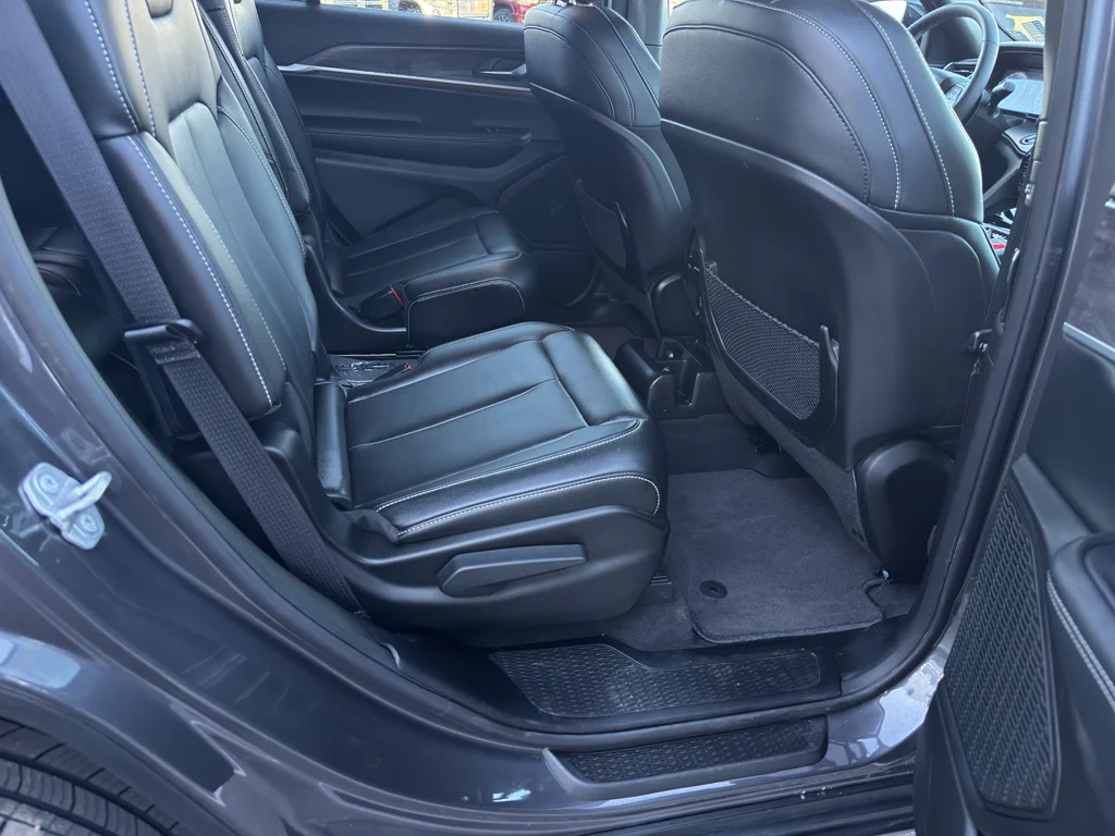 Used 2025 Baltic Gray Metallic Clearcoat Jeep Limited image 12