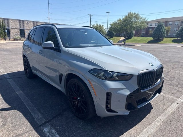 Used 2026 Gray BMW xDrive40i image 2