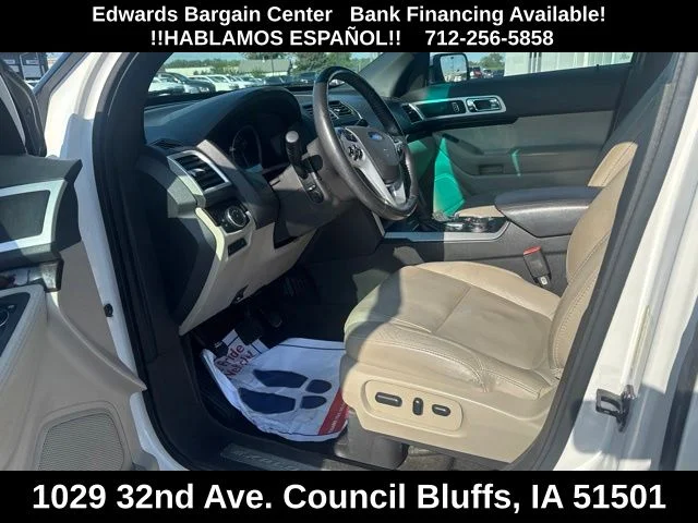 Used 2013 White Ford Limited image 19