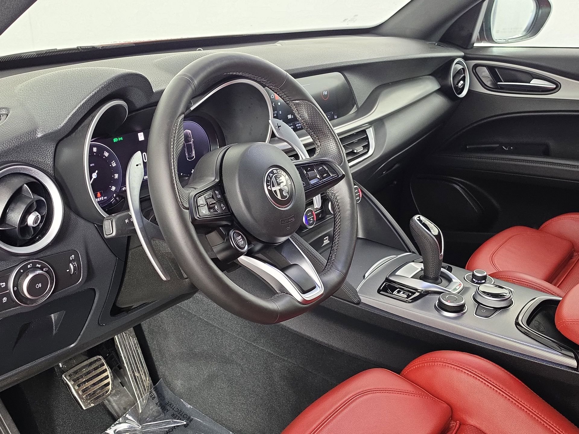 Used 2024 Red Alfa Romeo Veloce image 14