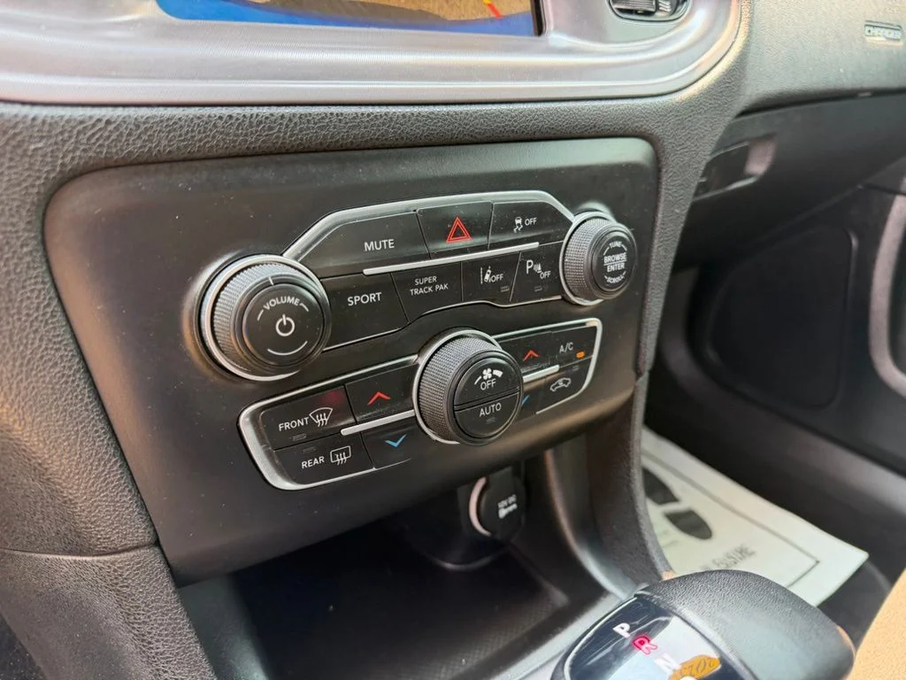 Used 2023 B5 Blue Pearlcoat Dodge R/T image 25
