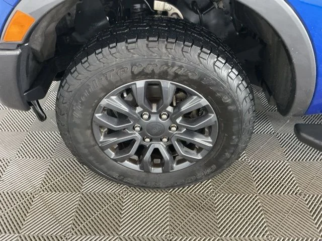 Used 2019 Lightning Blue Metallic Ford XLT image 7