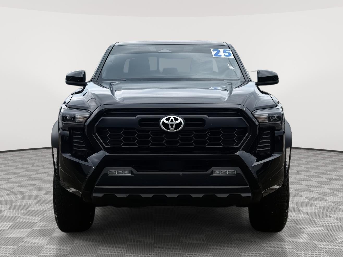 Used 2025 Toyota Tacoma TRD Off Road with VIN 3TMLB5JN6SM134168 for sale in Kansas City