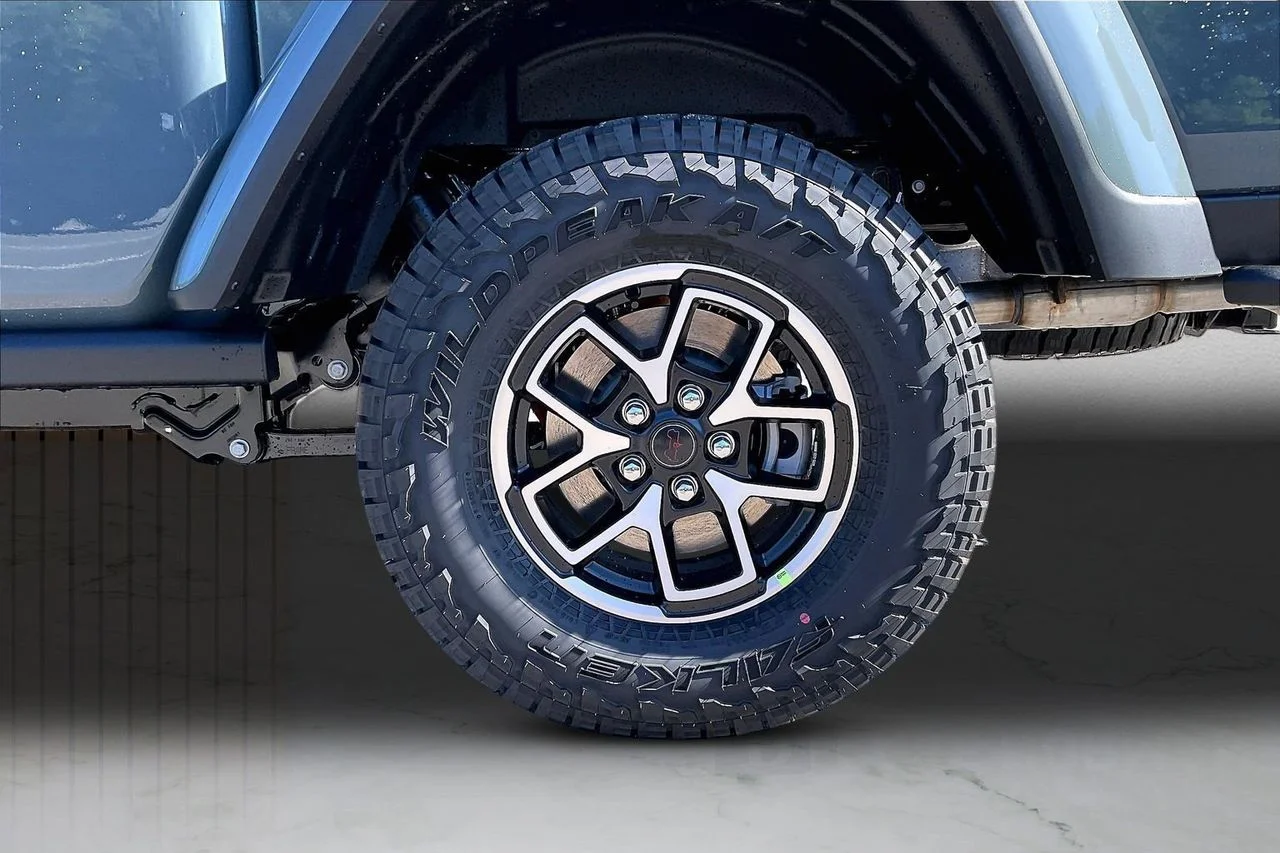 New 2026 Anvil Clear-Coat Exterior Paint Jeep Rubicon X image 34