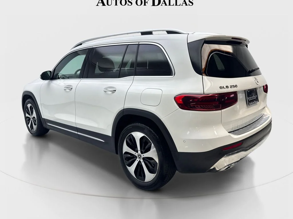 Used 2025 White Mercedes-Benz GLB 250 image 9