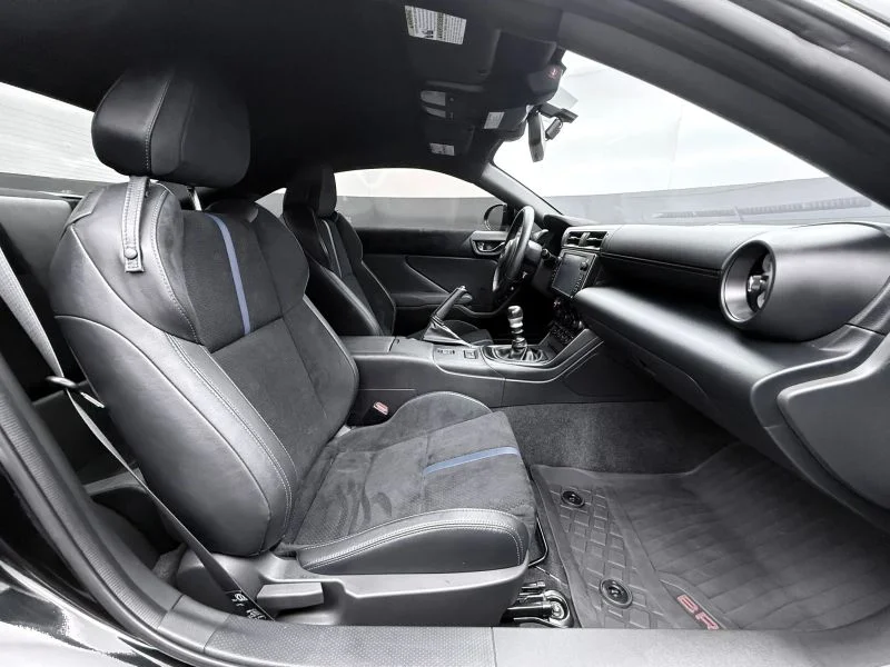 2025 Subaru BRZ tS - Photo 10