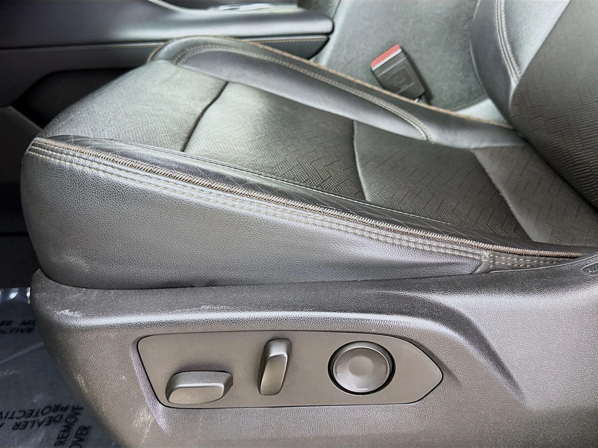 Used 2021 Shadow Gray Metallic Chevrolet High Country image 22