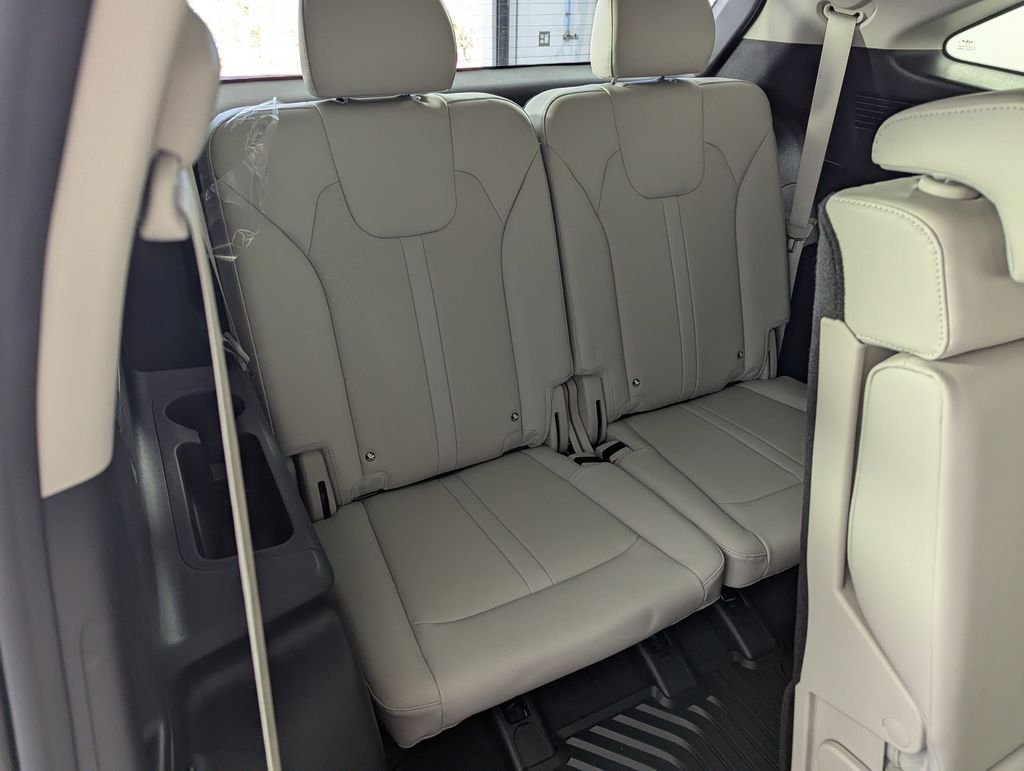 New 2026 Wolf Gray Kia S image 33