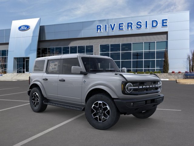 2026 Ford Bronco Outer Banks®