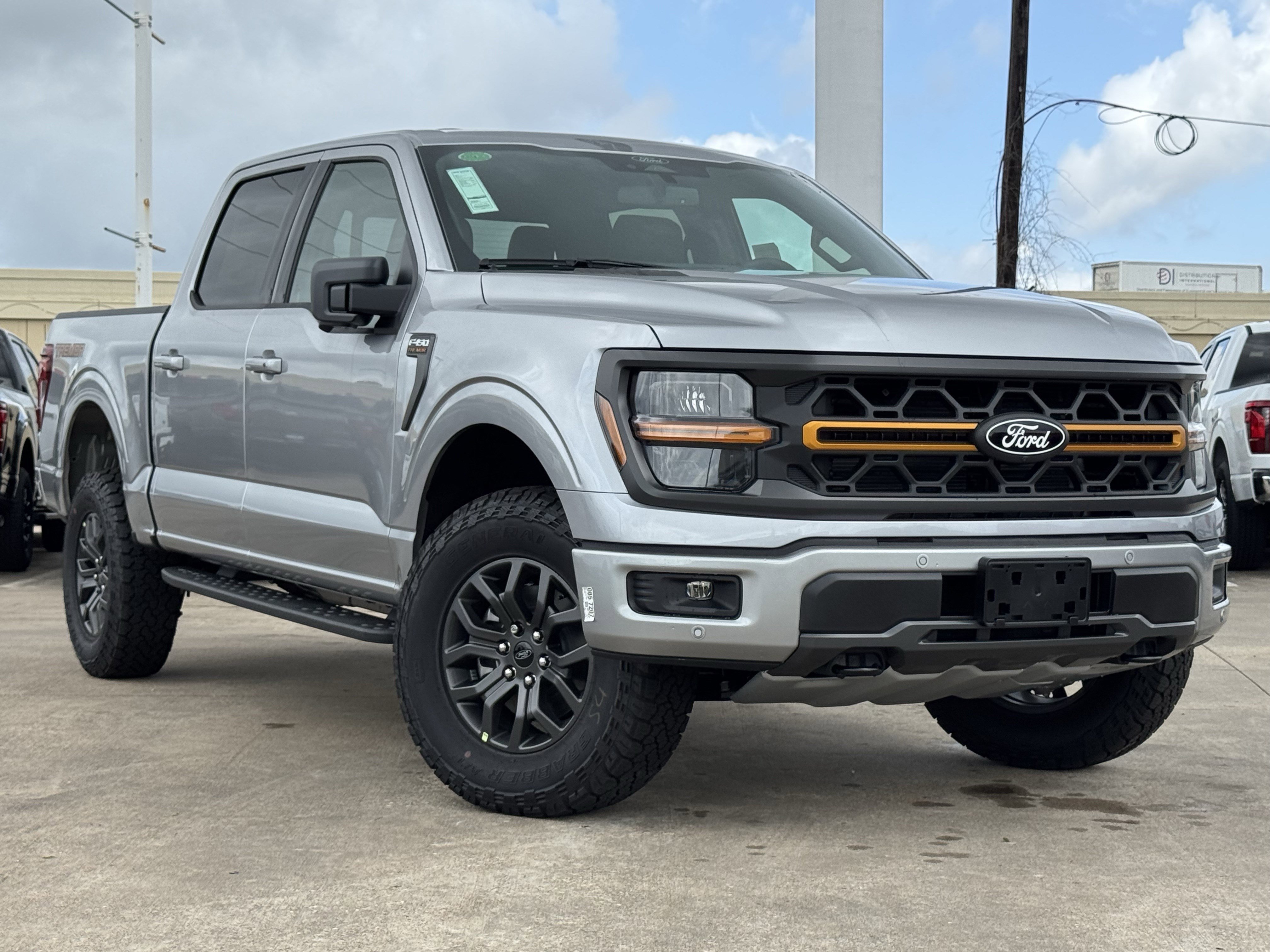New 2026 Iconic Silver Metallic Ford Tremor image 2