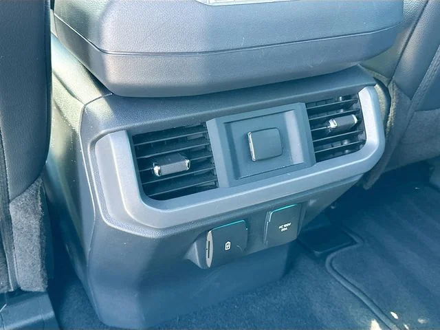 Used 2025 Gray Ford Lariat image 25