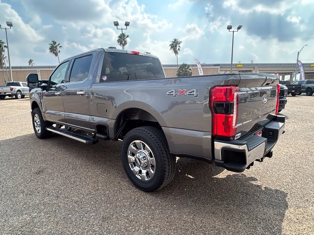 New 2027 Carbonized Gray Metallic Ford F-350® Lariat® image 5
