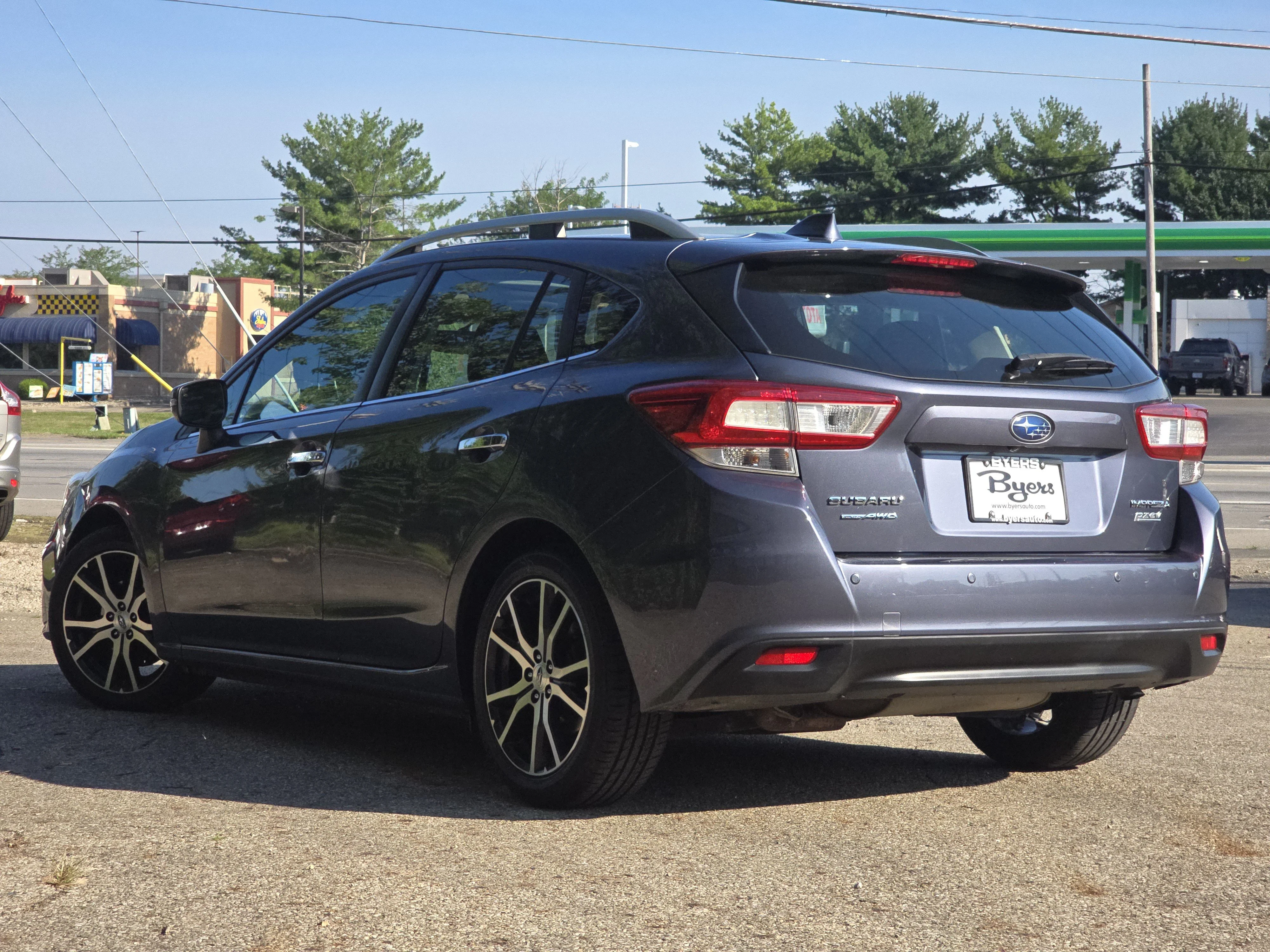Used 2017 Carbide Gray Metallic Subaru Limited image 5
