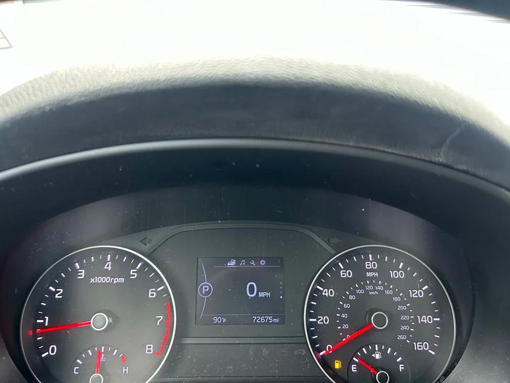 Used 2018 Clear White Kia LX image 14