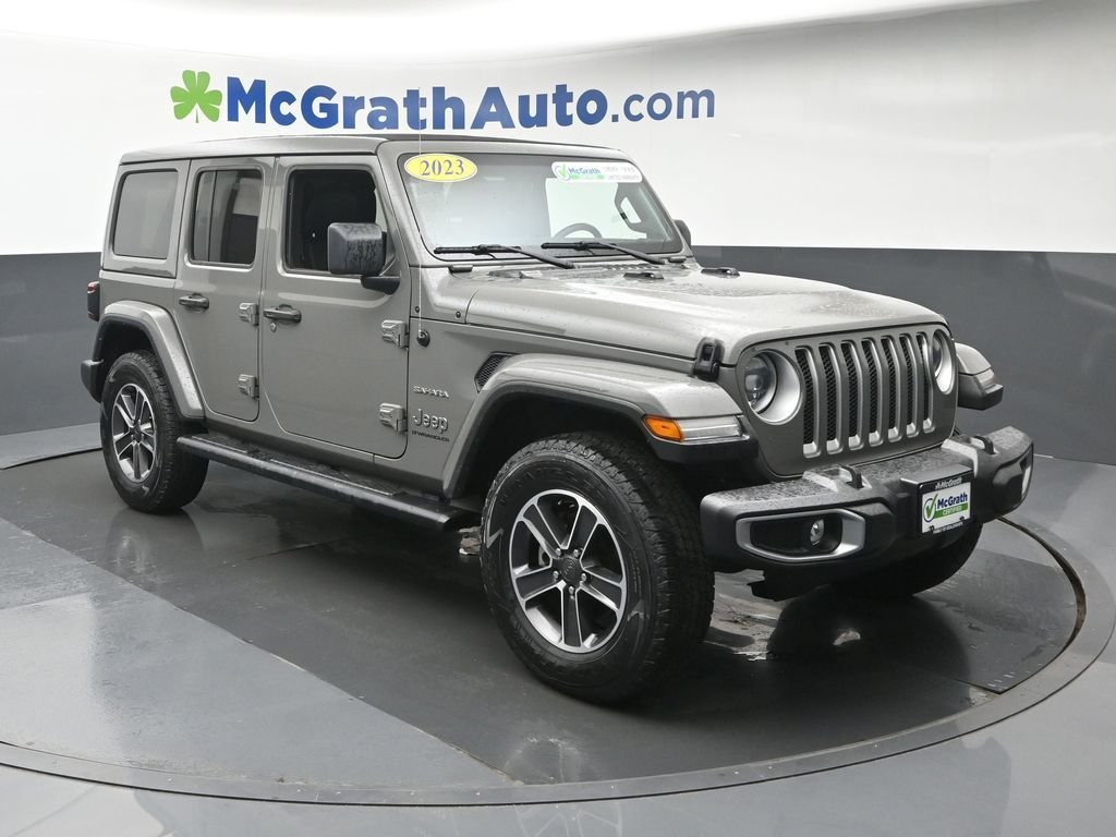 Used 2023 Gray Jeep Sahara image 3
