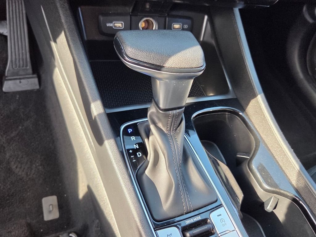 Used 2023 Gray Hyundai SE image 25