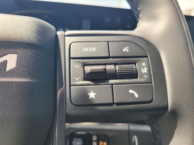 Used 2027 Brown Kia X-Pro SX-Prestige image 27