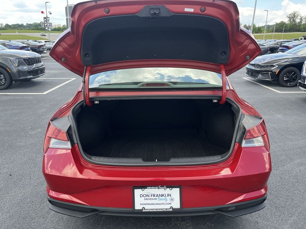 Used 2023 Red Hyundai Blue image 29