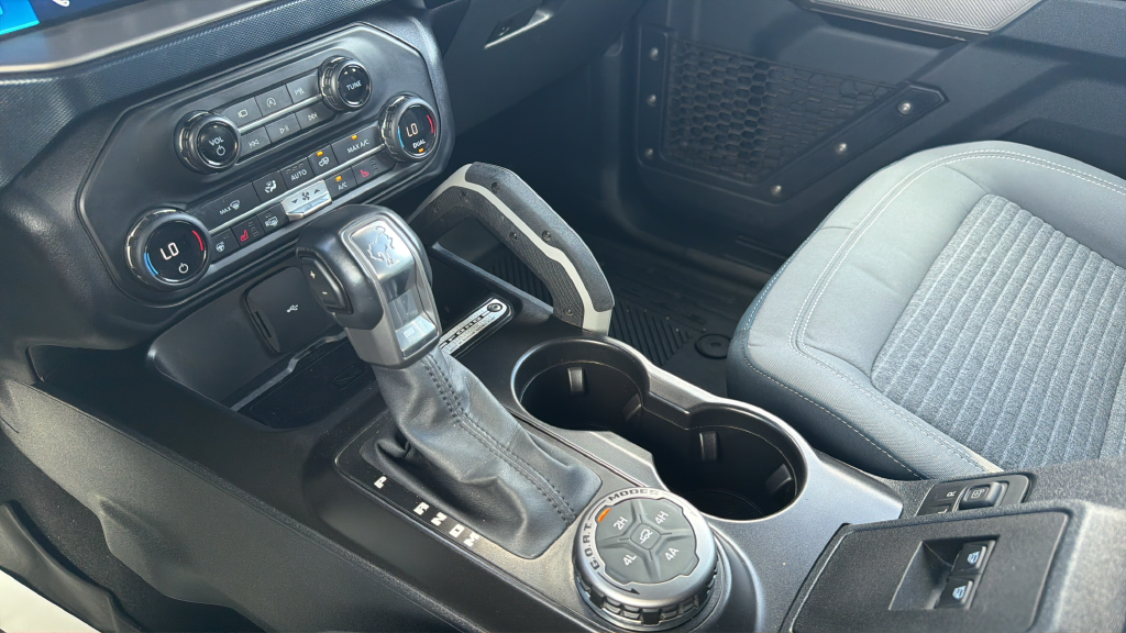 Used 2021 Blue Metallic Ford Outer Banks image 20