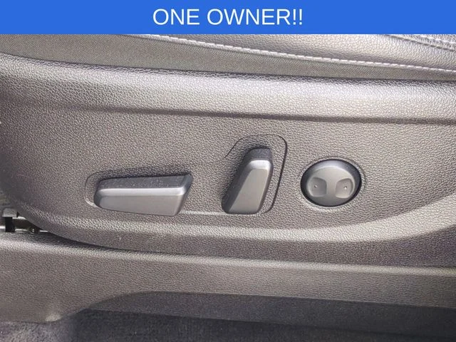 Used 2022 Green Kia EX image 23