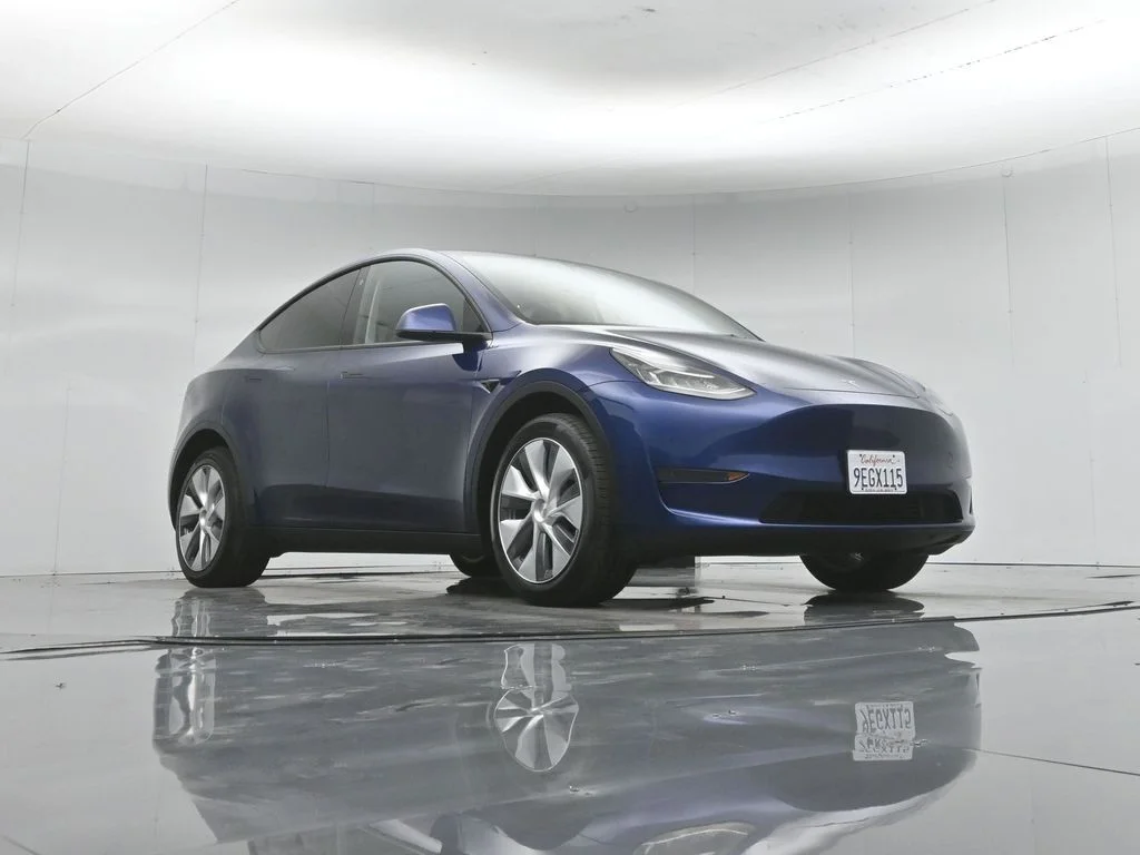 Used 2023 Blue Tesla Long Range image 41