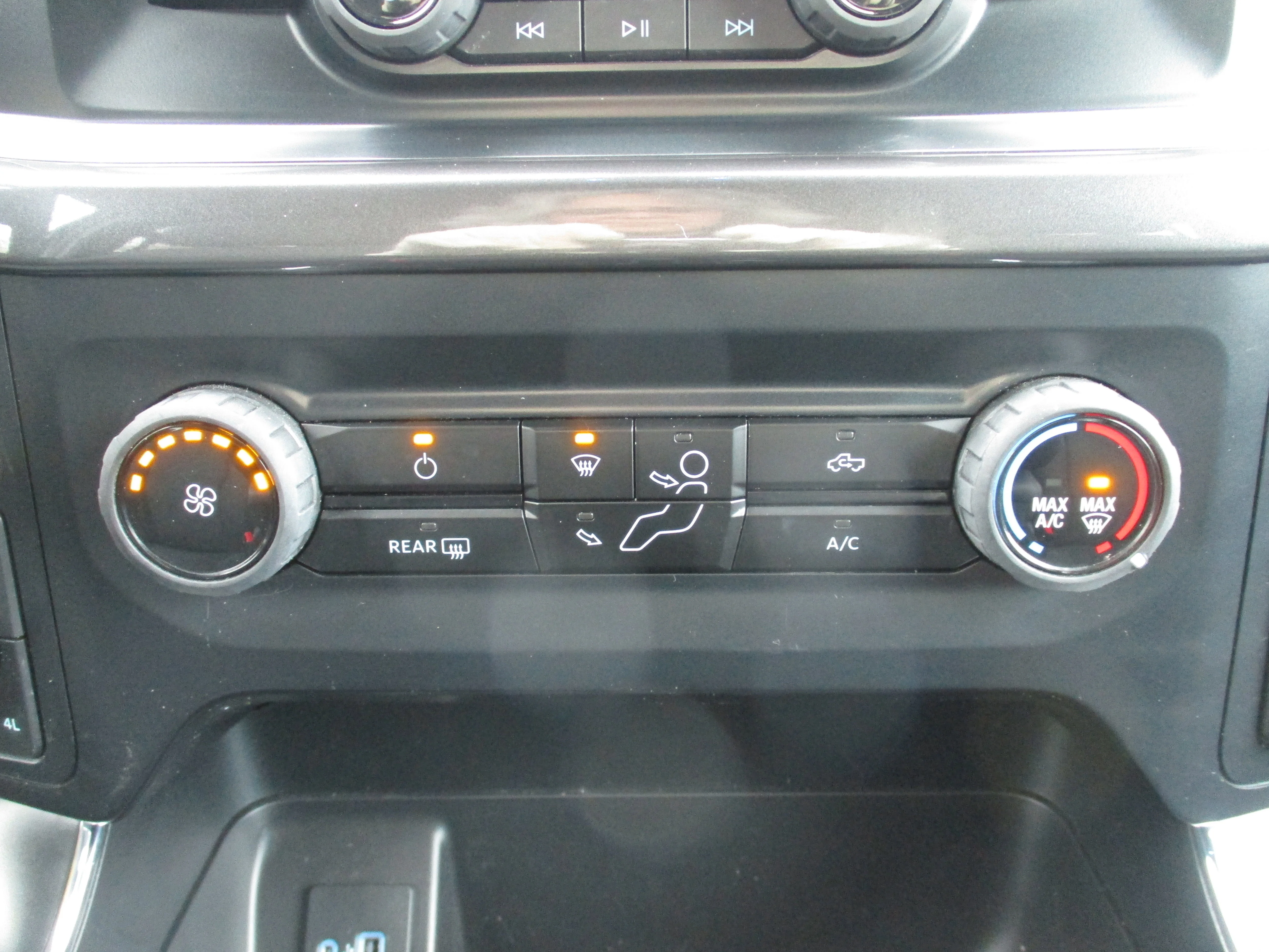 Used 2023 Carbonized Gray Metallic Ford XL image 39