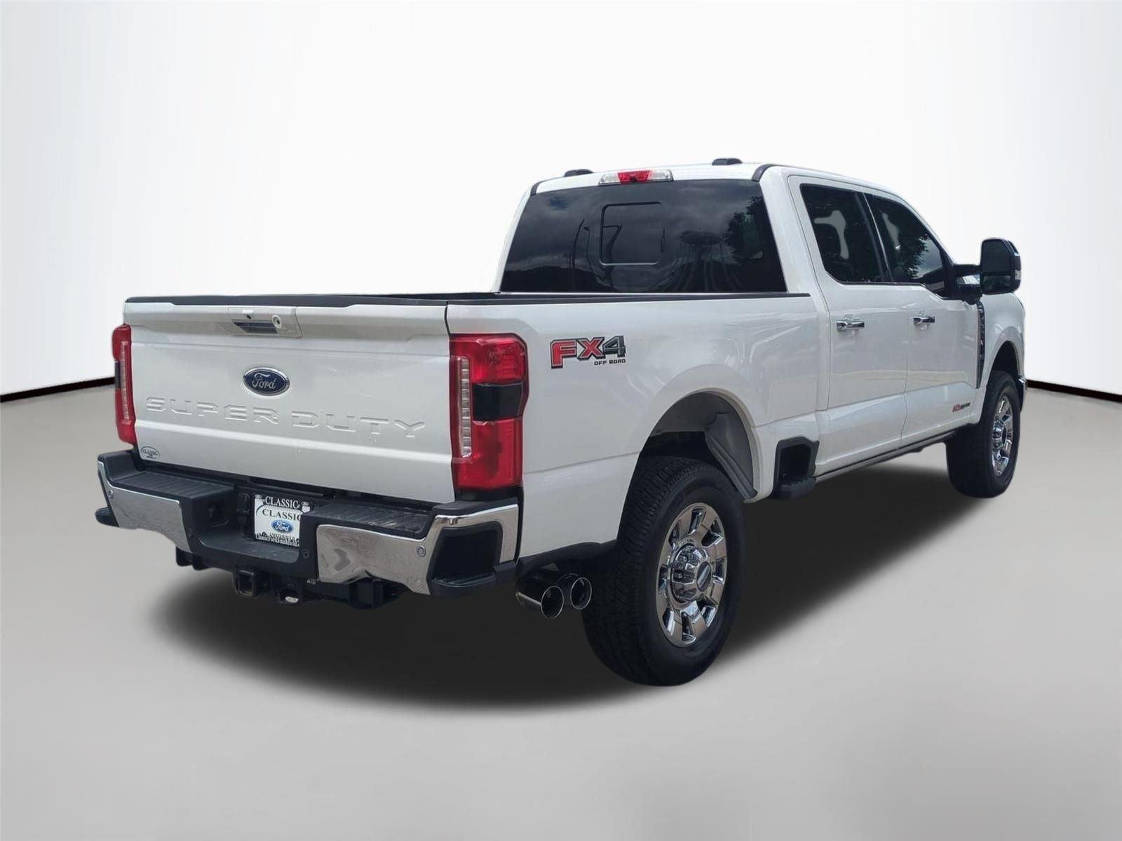 Used 2024 Star White Metallic Tri-Coat FORD  image 5