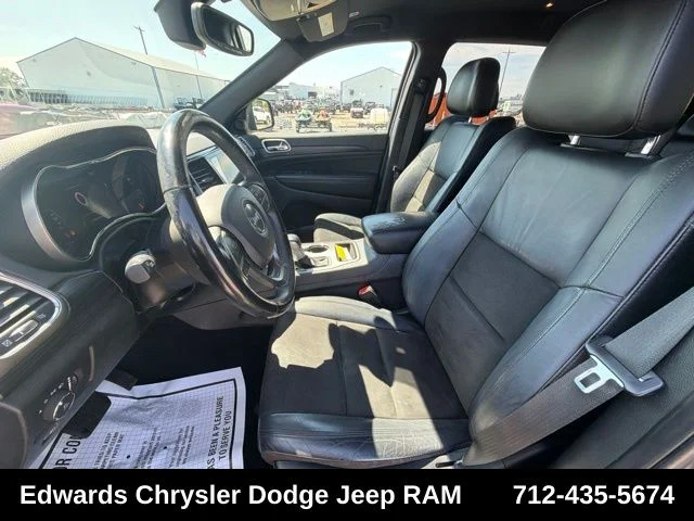 Used 2019 Gray Jeep Altitude image 16