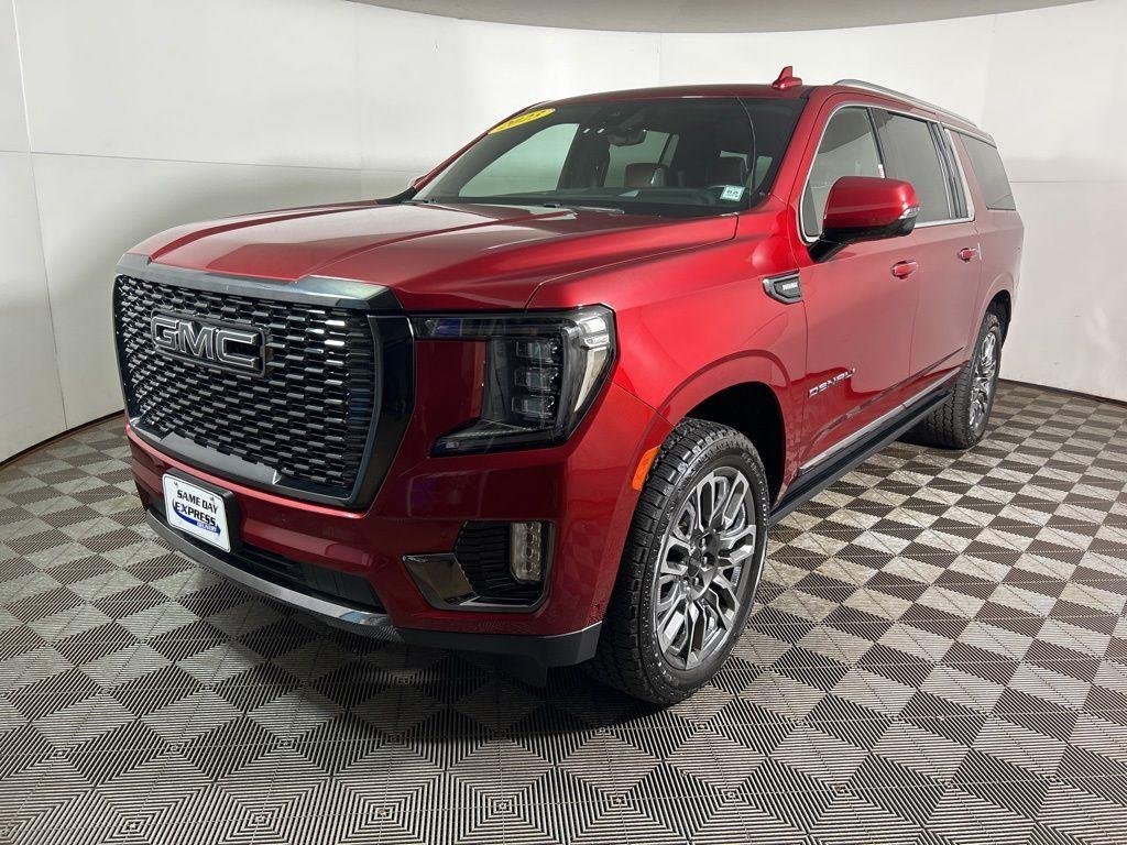 Used 2023 Volcanic Red GMC Denali Ultimate image 14