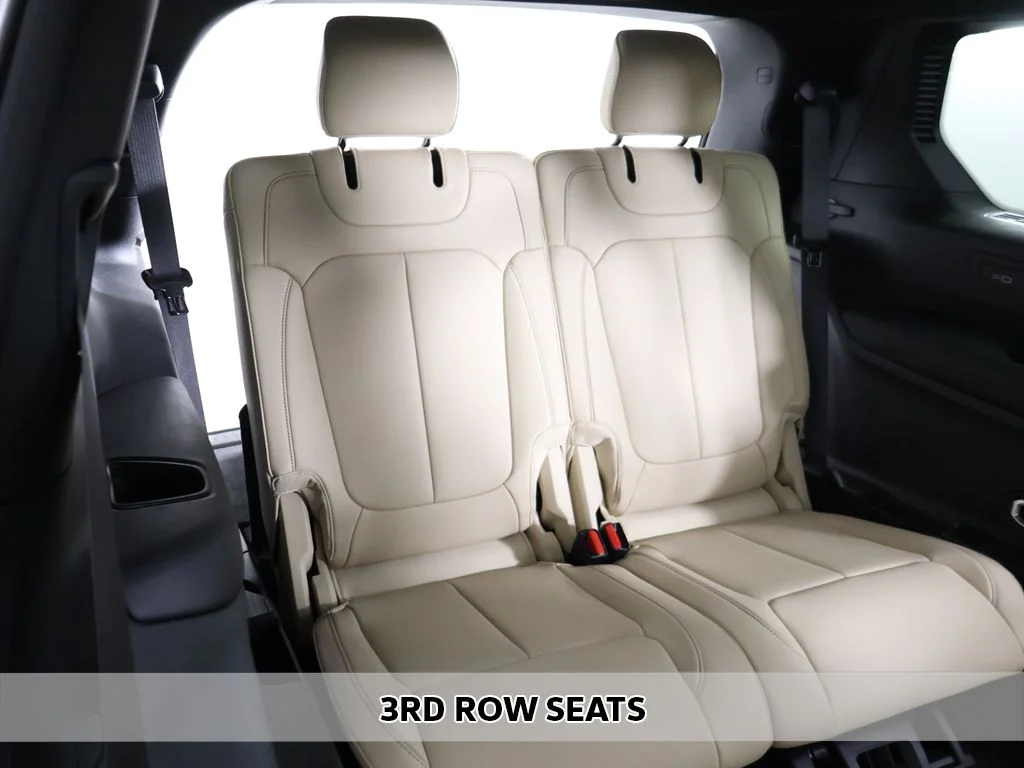 Used 2023 Silver Jeep Limited image 10