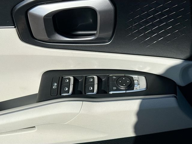 2025 Kia Sorento S - Photo 18